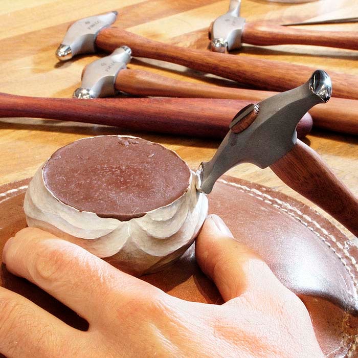 Marteau à embout arrondi large Fretz® HMR-9 pour bijoutier, 0,09 kg.