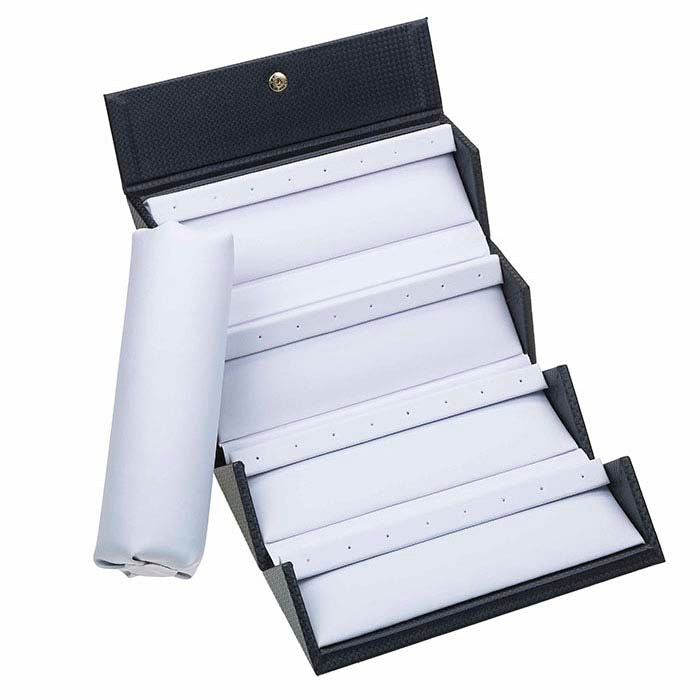 Schwarzes Ohrring-Etui aus gemustertem Kunstleder