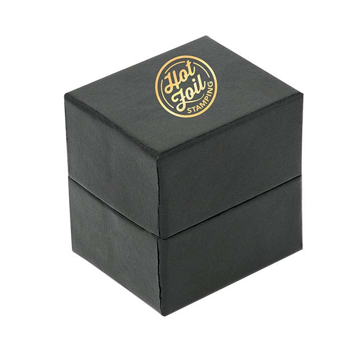 Caja de regalo para anillo de dos piezas cubierta con papel satinado negro