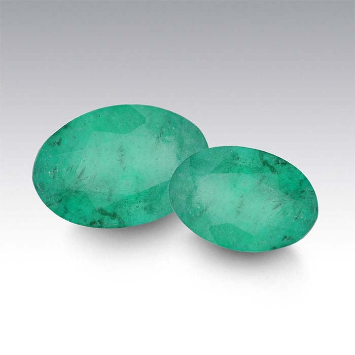 Emerald 7 x 5mm Oval Faceted Gemstone, A-Grade