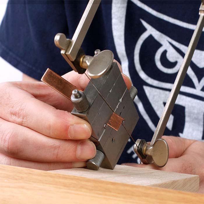 Miter-Cutting Vise and Jig 45°, 60° and 90° Angles