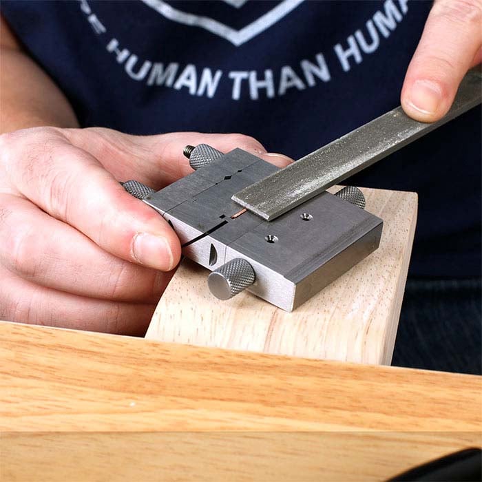 Miter-Cutting Vise and Jig 45°, 60° and 90° Angles