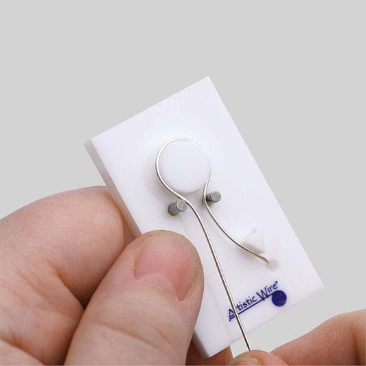 Artistic Wire® Findings Forms™ Q-Mark Attrezzo per Orecchini
