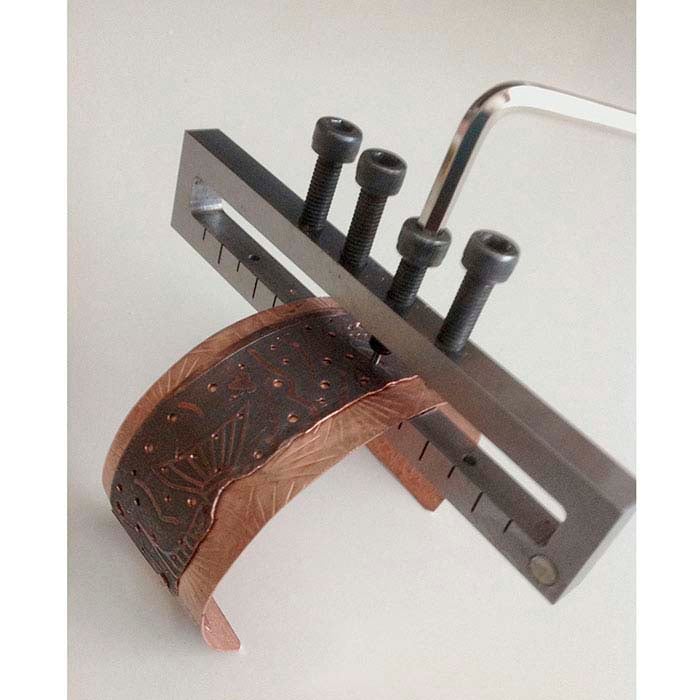 Deluxe Four-Hole Metal Punch