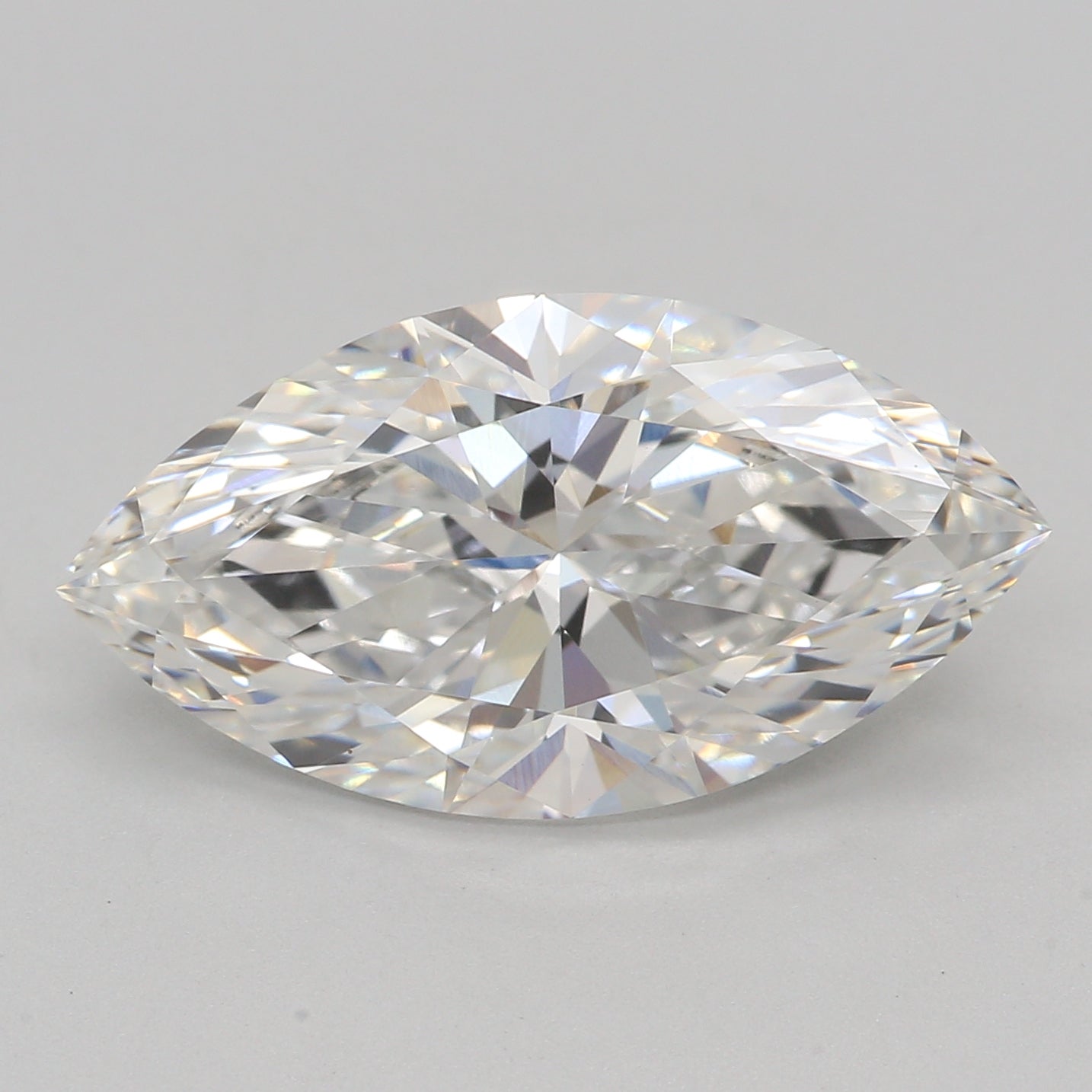 Lab-odlad diamant 3,08 ct, marquise, F, VVS2