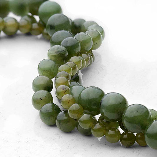 Jade 6 mm apvalių karoliukų gija