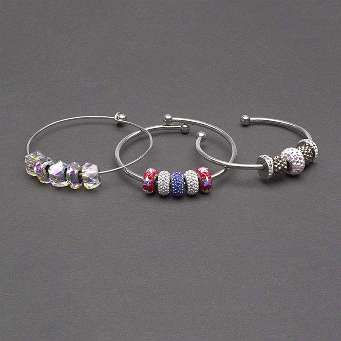 थ्रेडेड बॉल एंड्स के साथ स्टेनलेस स्टील कफ ब्रेसलेट